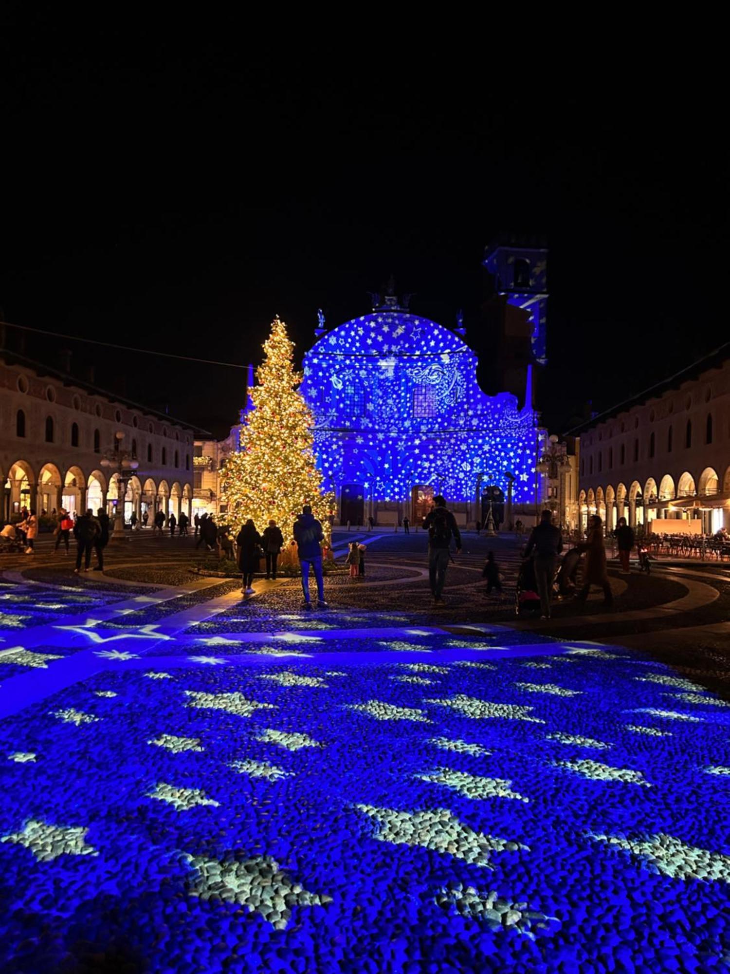 Emma Home Adiacente Alla Piazza Ducale Vigevano Exterior foto