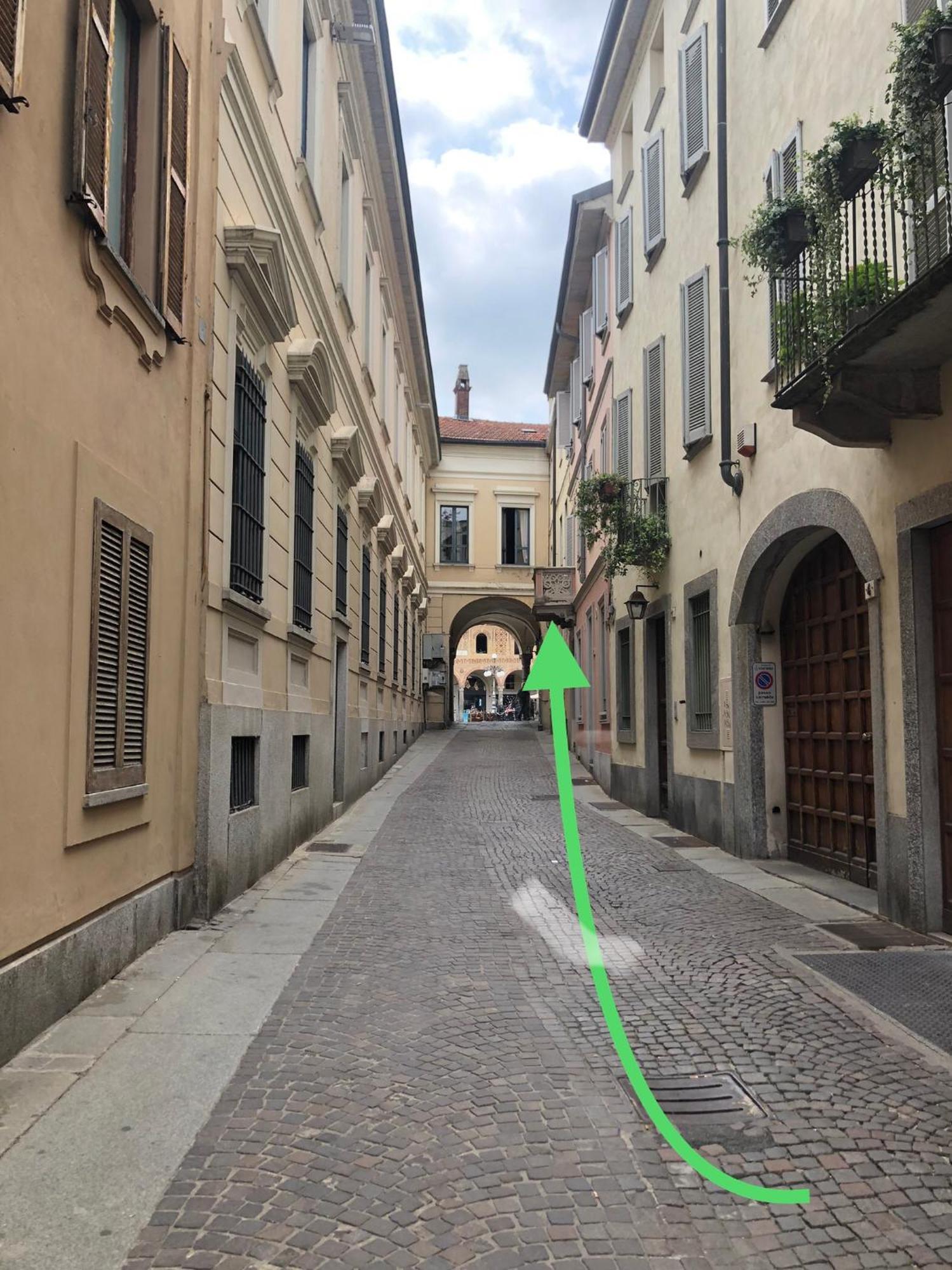 Emma Home Adiacente Alla Piazza Ducale Vigevano Exterior foto