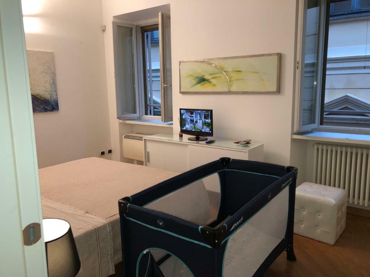Emma Home Adiacente Alla Piazza Ducale Vigevano Exterior foto